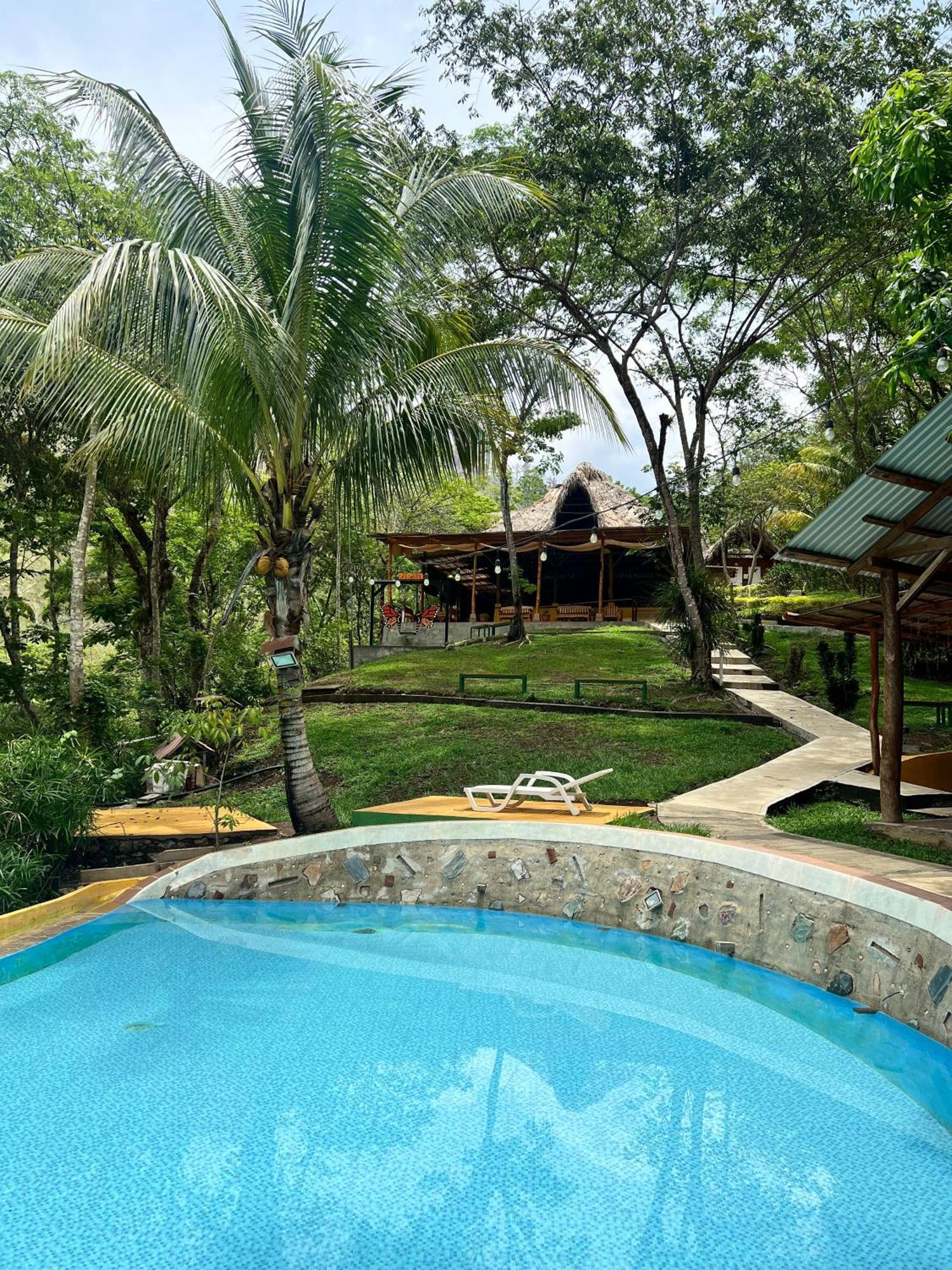 Oasis The Traveler Lanquín Exterior foto
