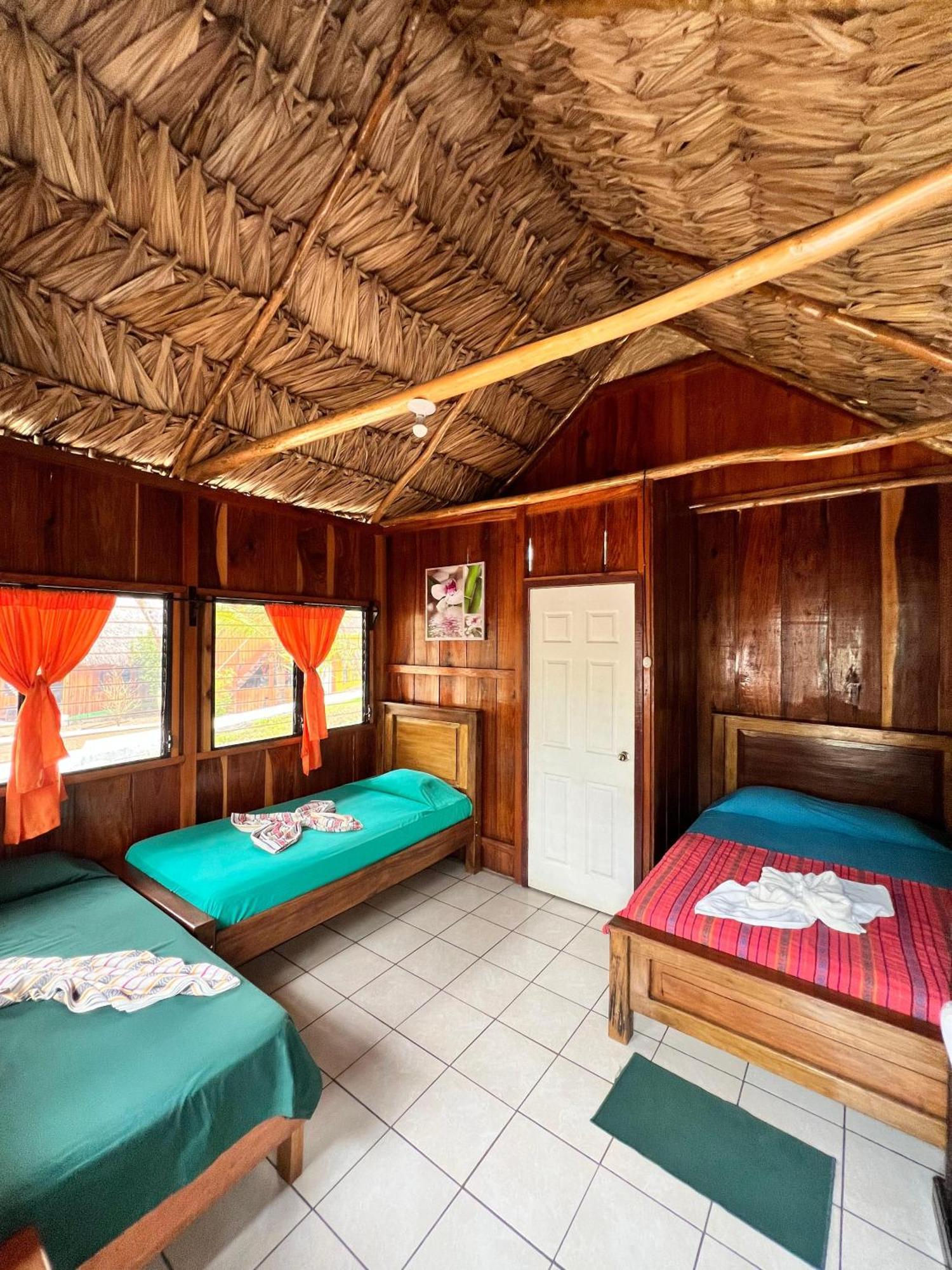 Oasis The Traveler Lanquín Exterior foto
