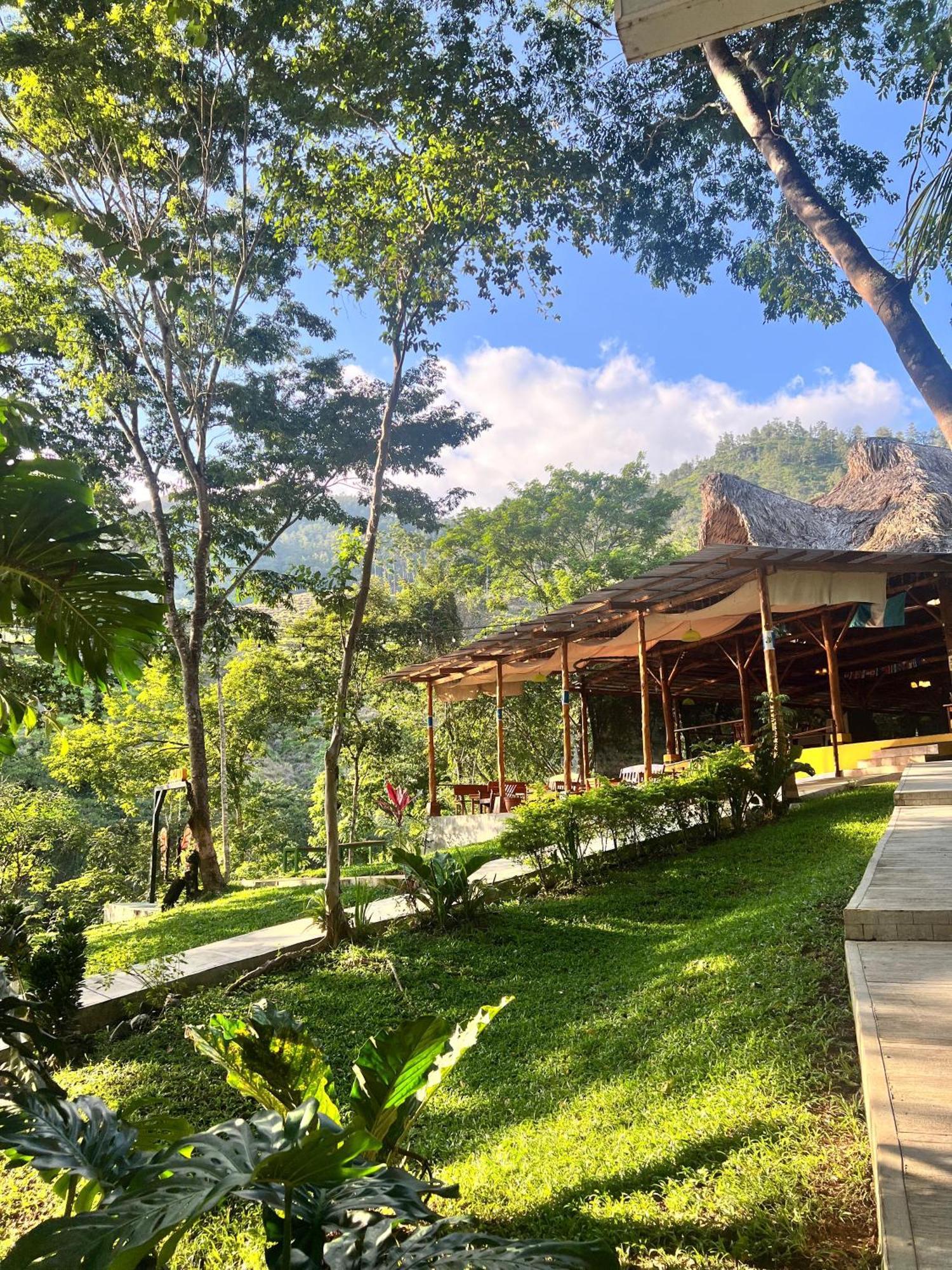 Oasis The Traveler Lanquín Exterior foto