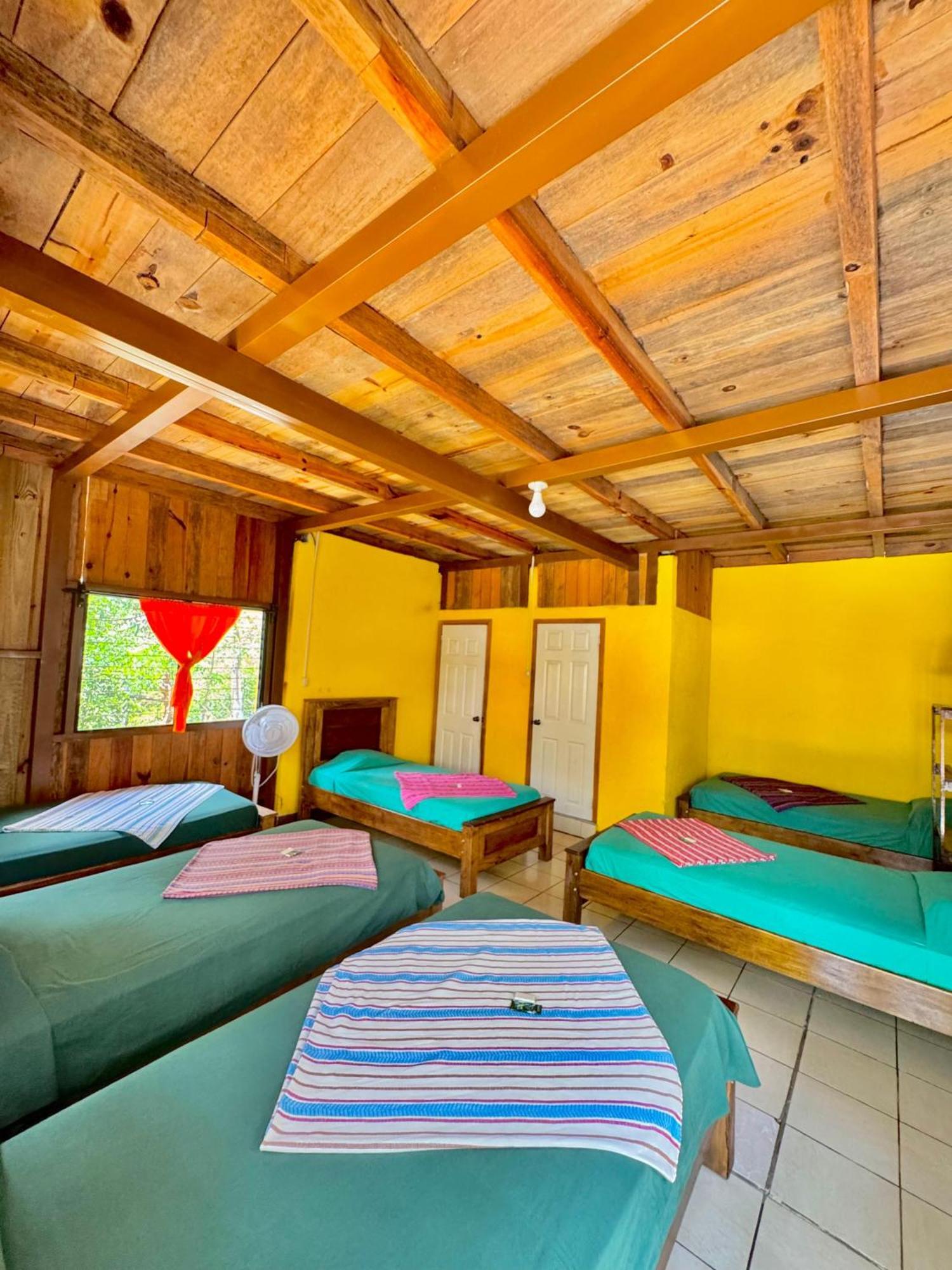 Oasis The Traveler Lanquín Exterior foto