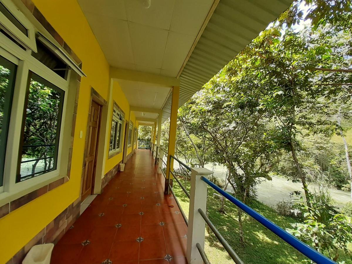 Oasis The Traveler Lanquín Exterior foto